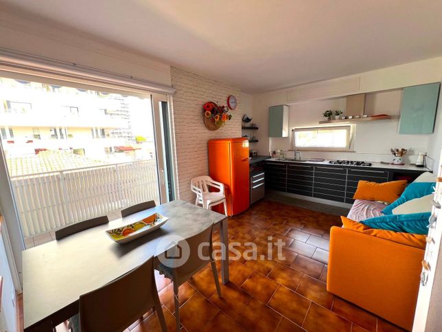 Appartamento in residenziale in Viale Italia
