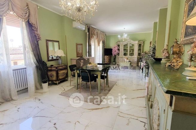 Appartamento in residenziale in Via Piave 3