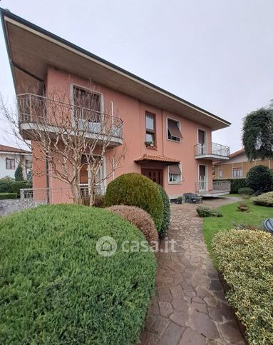 Villa in residenziale in Via Galileo Galilei