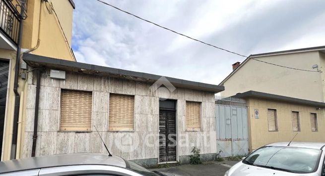 Capannone in commerciale in Via Giacomo Durando 9