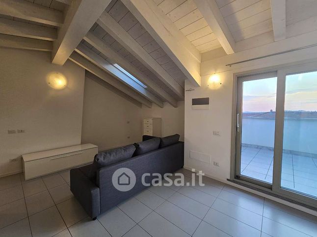Attico/mansarda in residenziale in Via C. Cattaneo