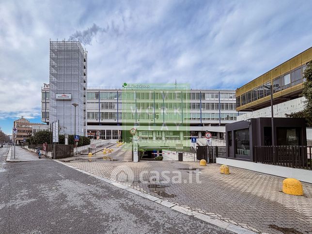 Ufficio in commerciale in Corso Svizzera 185