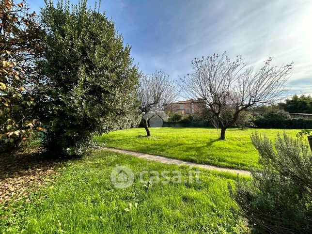 Terreno agricolo in commerciale in Viale Arturo Ferrarin 137