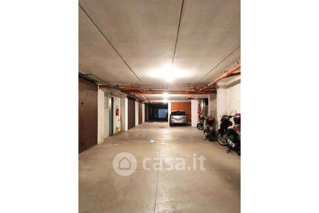 Box/posto auto in residenziale in Via Pisa