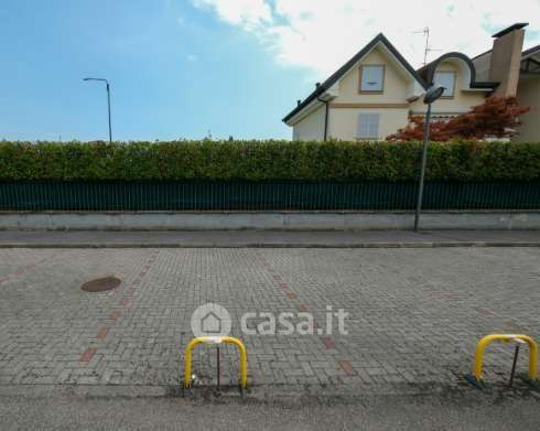 Box/posto auto in residenziale in Via Wolfgang Amadeus Mozart