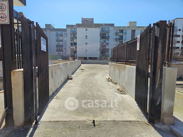 Garage/posto auto in residenziale in Viale Europa