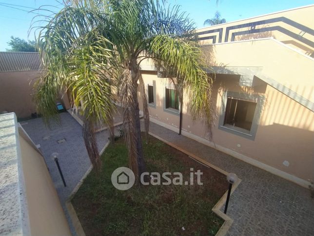 Villa in residenziale in 