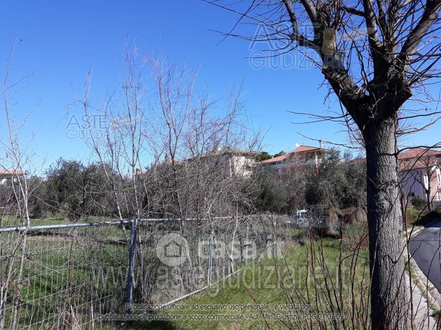 Terreno edificabile in residenziale in Via G. Leopardi