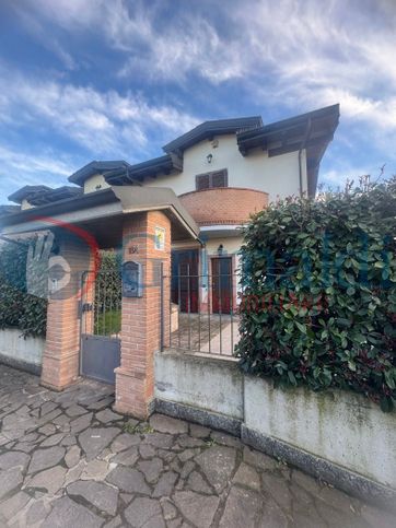 Villa in residenziale in Via Vía Madre Teresa Di Calcutta 18