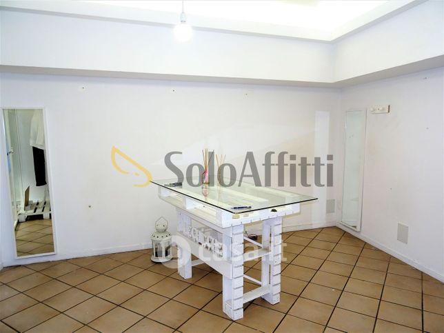 Negozio/locale commerciale in commerciale in