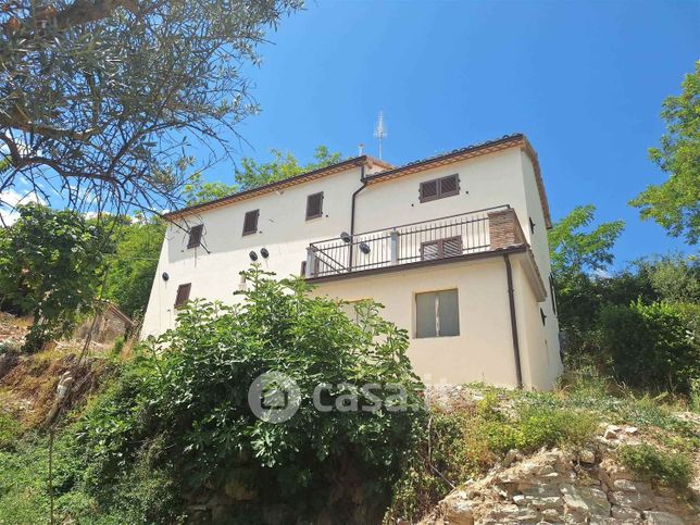 Casa indipendente in residenziale in