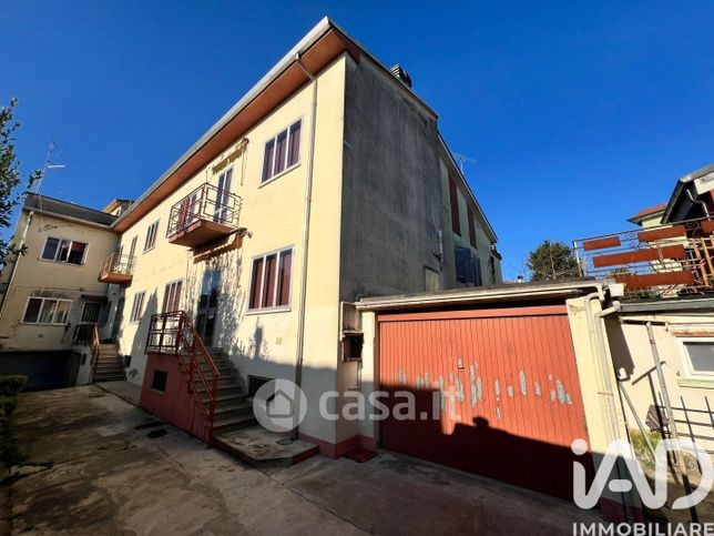 Villa in residenziale in Via Borgatti 6