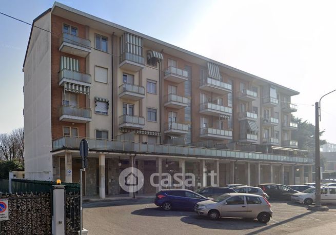 Appartamento in residenziale in Via Montello 11