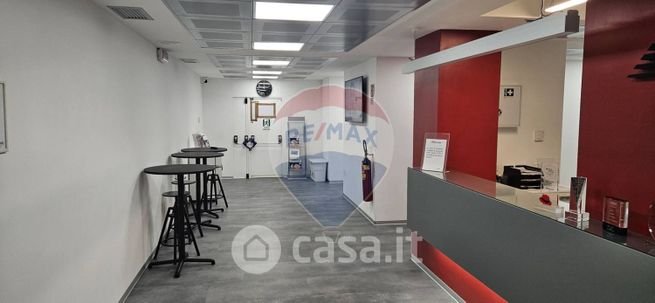 Ufficio in commerciale in Via Mosca 45