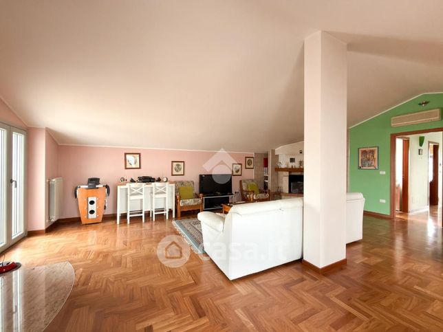 Appartamento in residenziale in Via Ciancetta 37