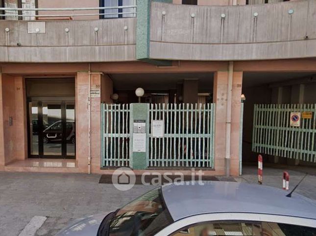 Ufficio in commerciale in Via Libertà 33