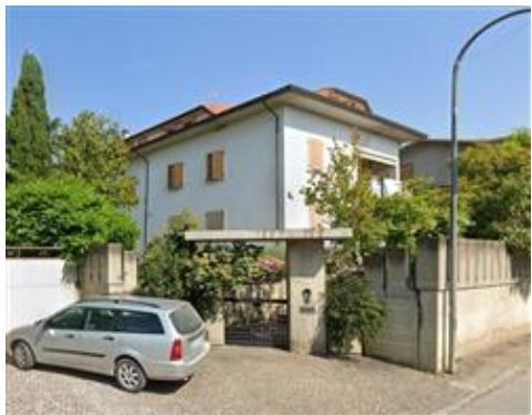 Casa indipendente in residenziale in Via Provinciale Feltresca 13