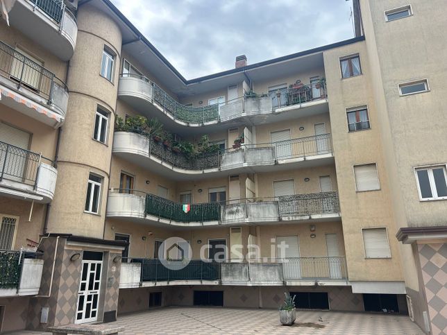 Appartamento in residenziale in Via Domenico Cirillo 14