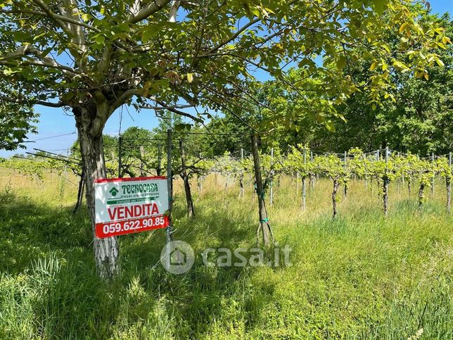 Terreno agricolo in commerciale in 