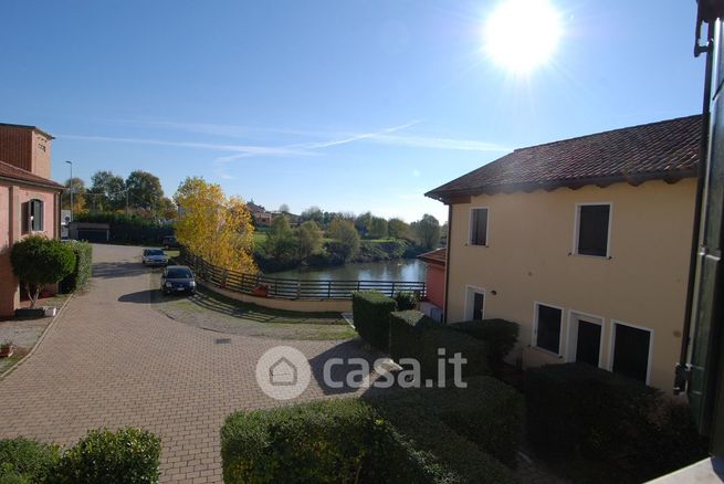 Villetta a schiera in residenziale in Via J. F. Kennedy 5