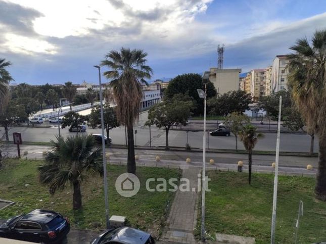 Appartamento in residenziale in Viale Calabria 195