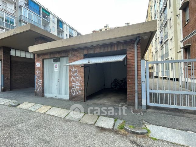 Box/posto auto in residenziale in Corso Unione Sovietica 529