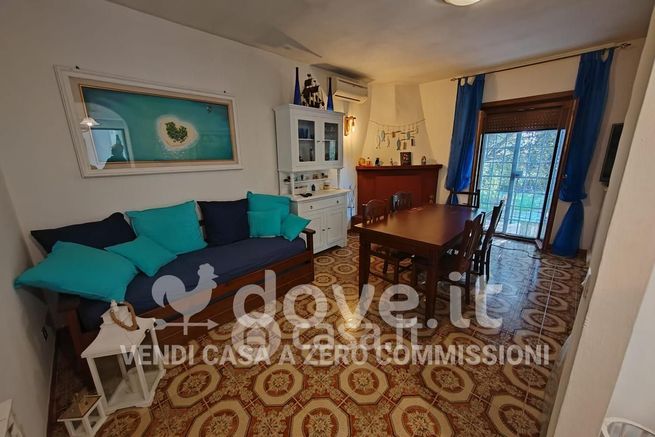 Casa indipendente in residenziale in Via Archimede 2