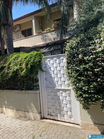 Villetta a schiera in residenziale in Via Chirone