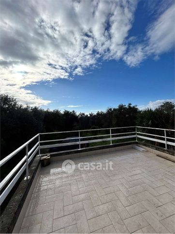 Villa in residenziale in 