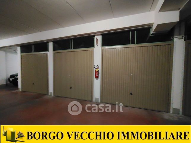 Box/posto auto in residenziale in Via San Giovanni Bosco 9