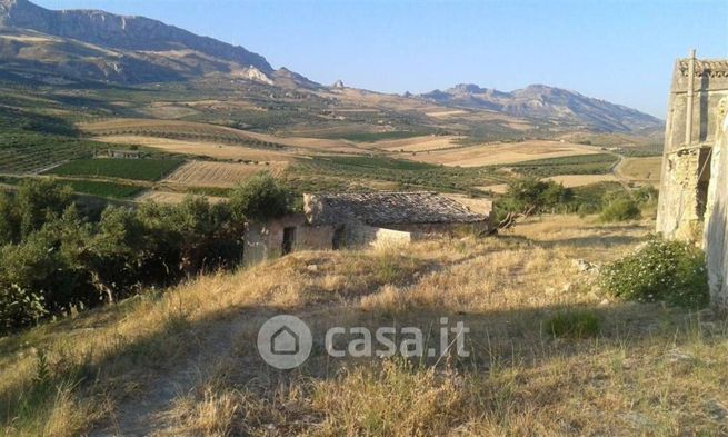 Rustico/casale in residenziale in Via degli Agrifogli