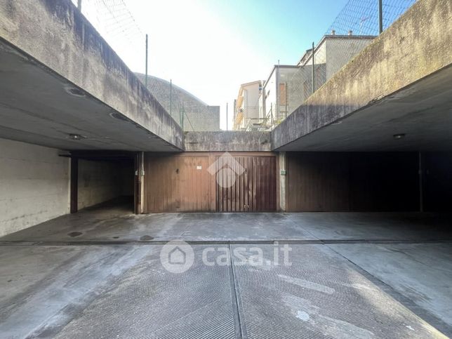 Garage/posto auto in residenziale in Corso Bergamo 3