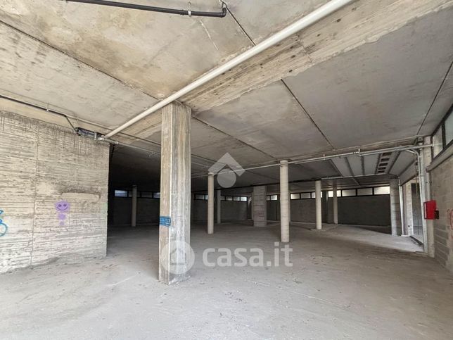 Box/posto auto in residenziale in Via Dante Alighieri 40