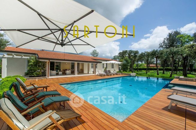 Villa in residenziale in Viale Ammiraglio Morin