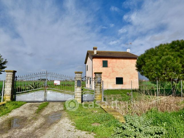 Casa indipendente in residenziale in Via Vittorio Veneto