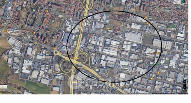 Capannone in commerciale in 