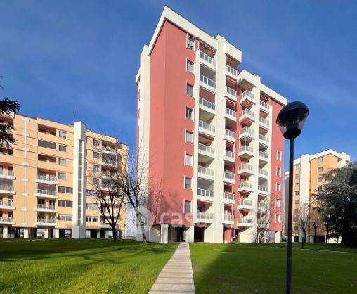 Appartamento in residenziale in Via Sporting Mirasole 38