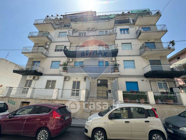 Appartamento in residenziale in Via Bronte 23