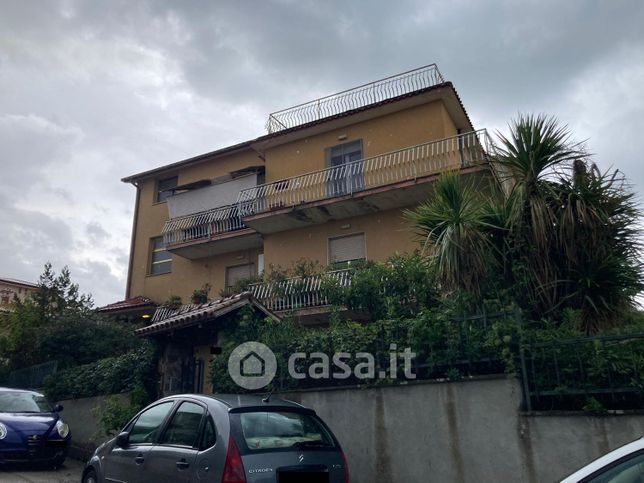 Appartamento in residenziale in Via Rodi