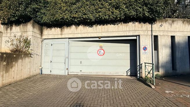 Box/posto auto in residenziale in Strada Torino