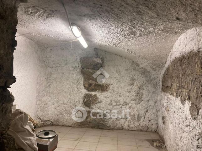 Capannone in commerciale in Via dei Giustiniani 6