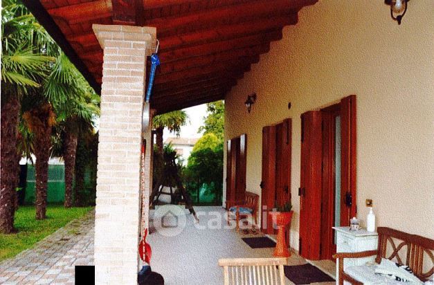 Casa indipendente in residenziale in Via Antonio Fogazzaro 12