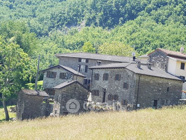 Rustico/casale in residenziale in Loc. Vettola di Mariano 13