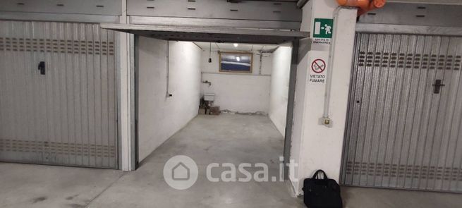 Garage/posto auto in residenziale in Via Enrico Mattei 92