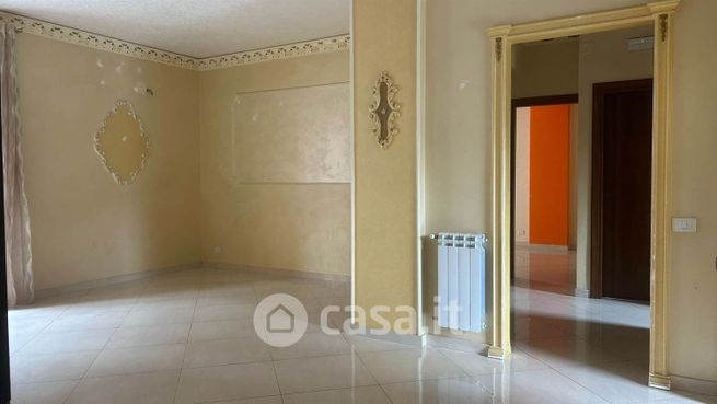 Appartamento in residenziale in Via Dante Alighieri 9