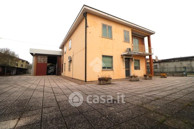 Villa in residenziale in Via A. Gramsci 1