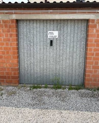 Box/posto auto in residenziale in Via Foro Boario 44