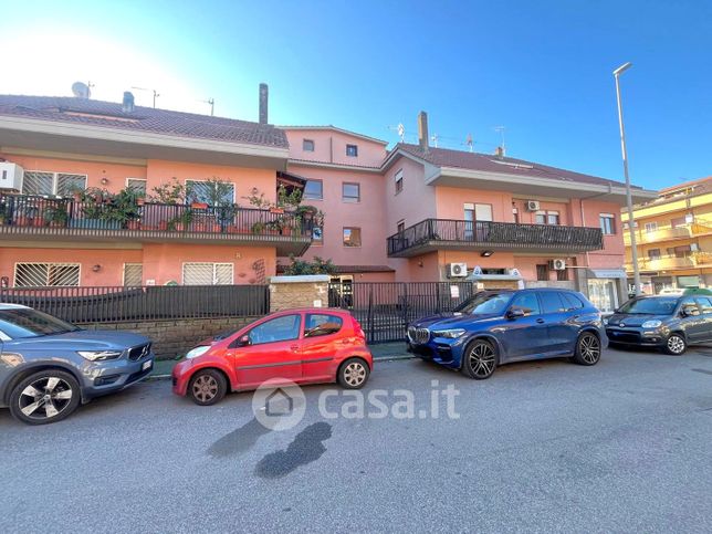 Appartamento in residenziale in Via Cropani