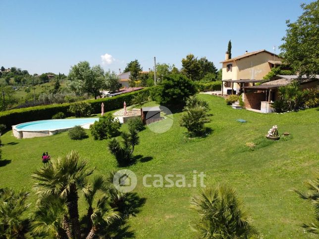 Casa indipendente in residenziale in Vocabolo Collepineto