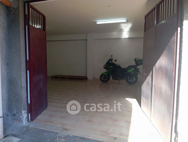 Box/posto auto in residenziale in Piazza Sant'Alfio